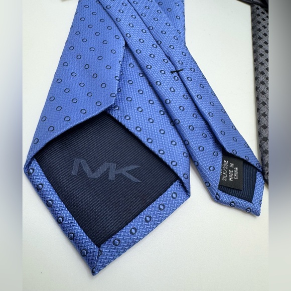 NWT - Michael Kors  Men’s Silk Patterned Bundle Blue Black Necktie - Picture 8 of 10